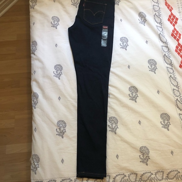 Levi’s high rise skinny jeans - Picture 3 of 9